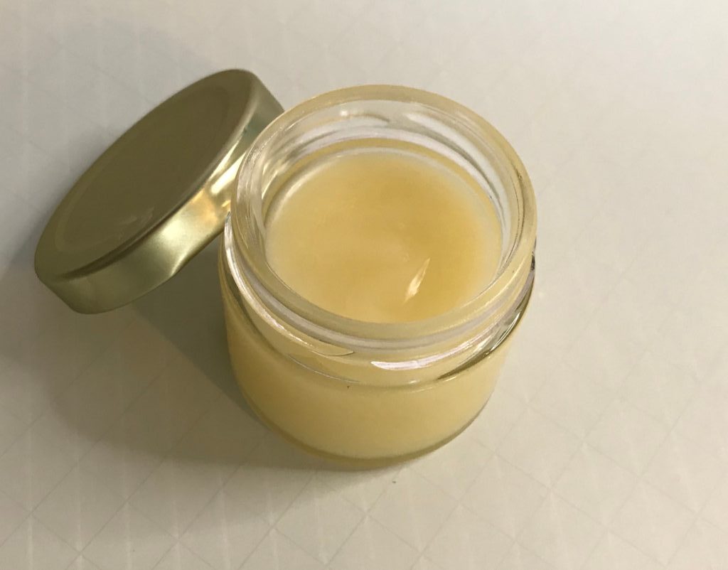 Miracle heel and foot cream/balm 🦶💕 So excited so share this recipe  finally. I've been using this sort of balm for years and honestly it… |  Instagram