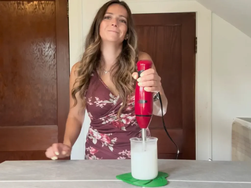 summer rain (jami) mixing lotion with immersion blender