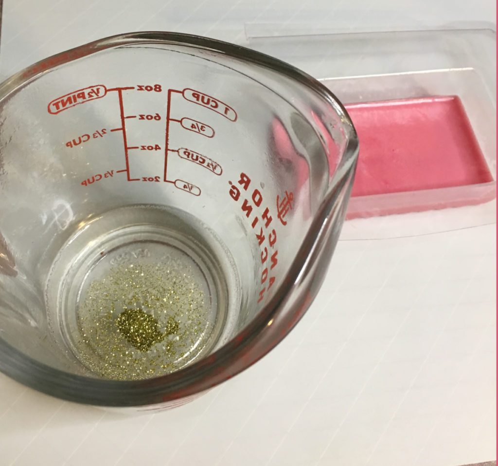 melt and pour coloring