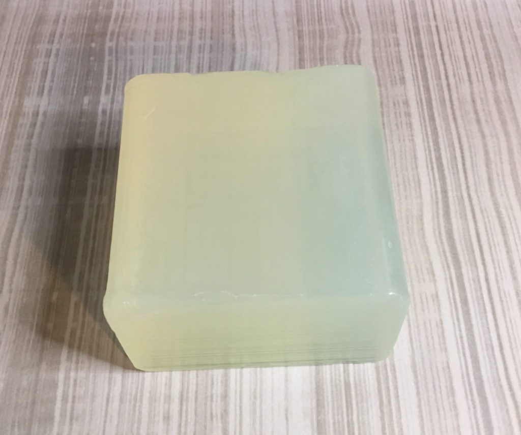 MELT AND POUR SOAP BASICS – WHAT YOU NEED TO KNOW FOR GREAT RESULTS 