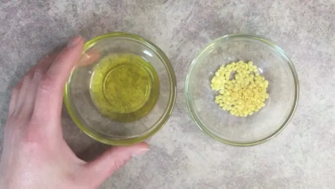 Solid perfume ingredients for a vegan