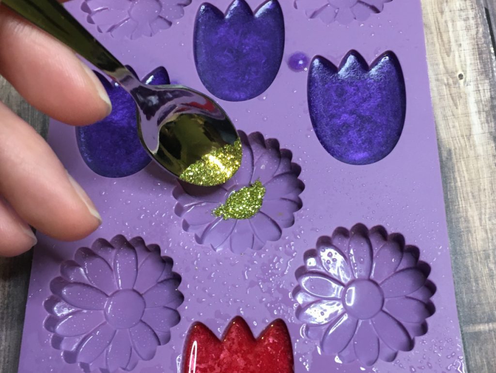 adding biodegradable glitter to embeds