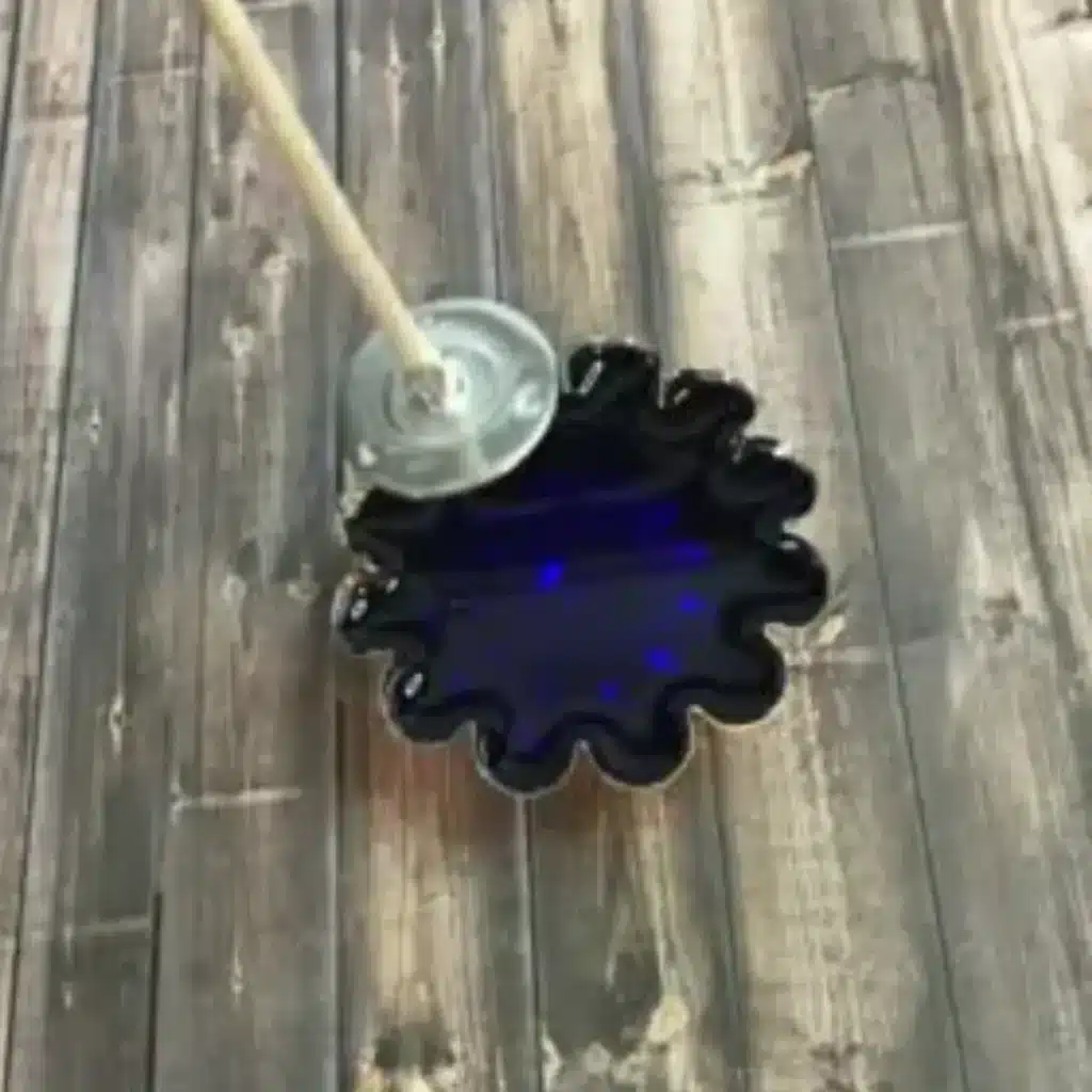 floating candle without wick showing wick placement