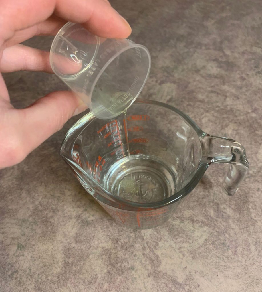 putting fragrance of birds of paradise in melt and pour soap