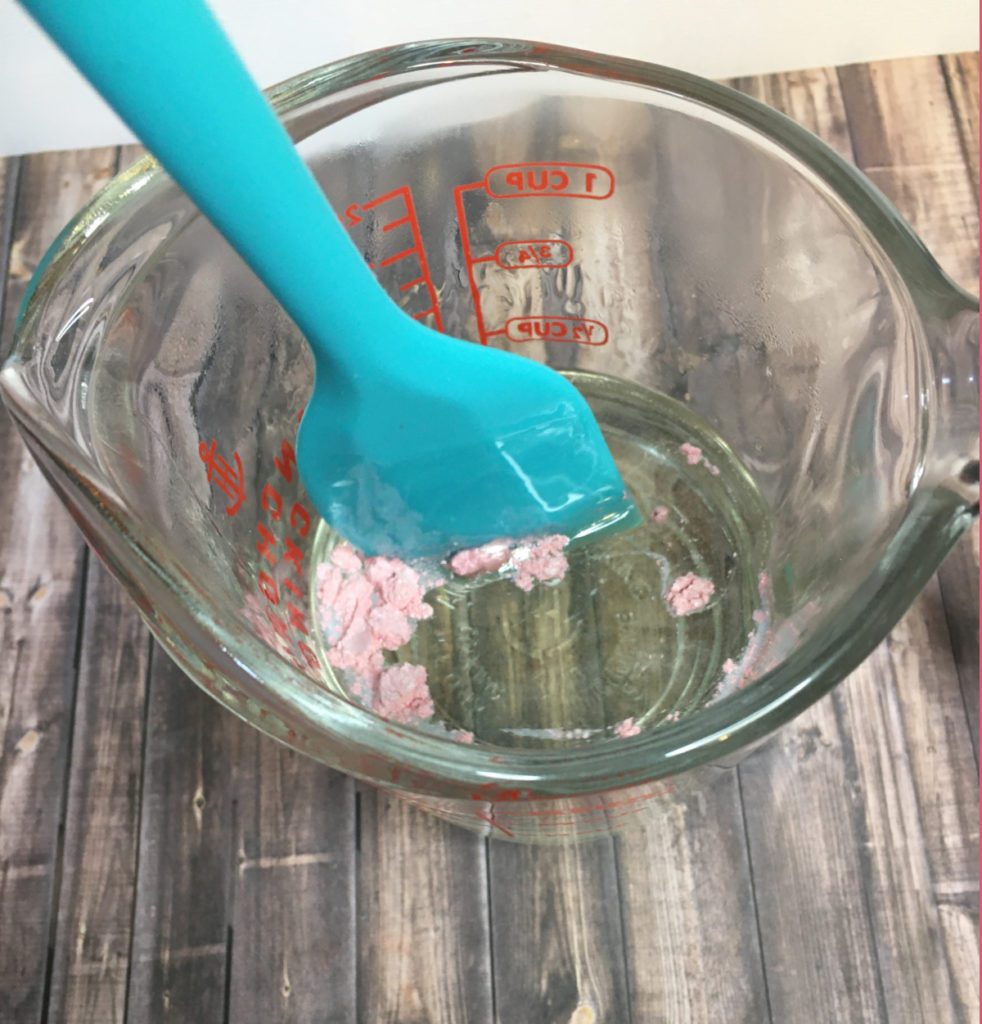 mixing mica powder into soap base