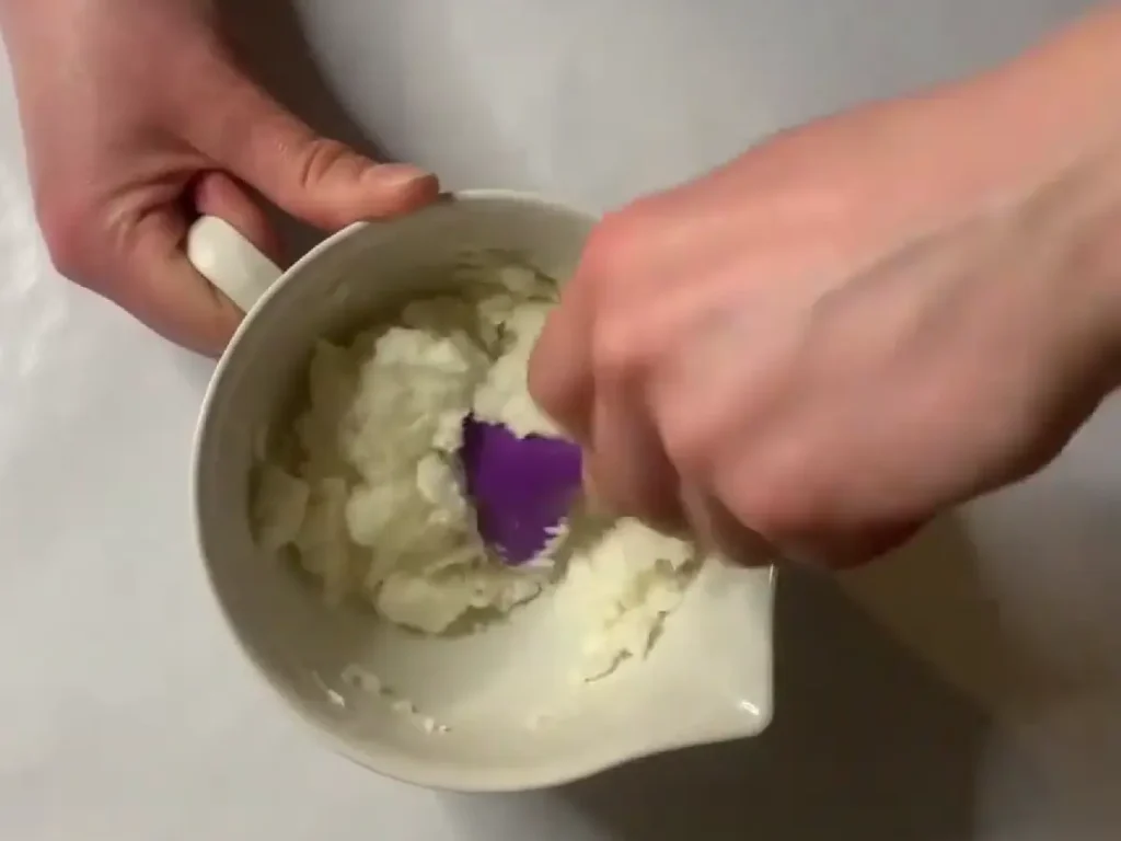stirring bubble bar mixture