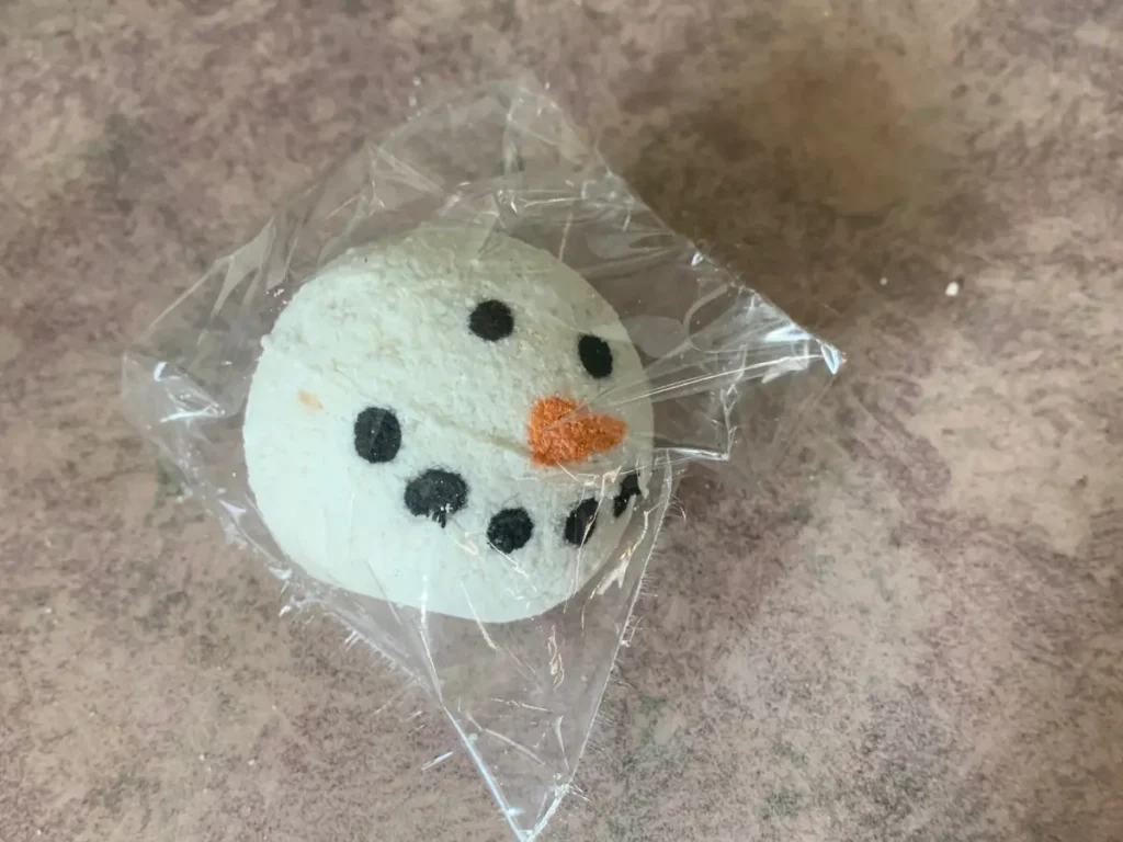 bath bomb in heat seal pouch