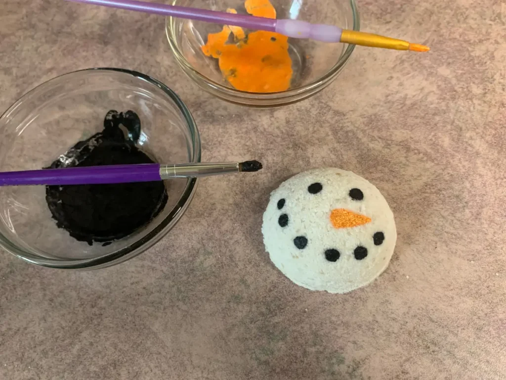 painting snowman bath bomb