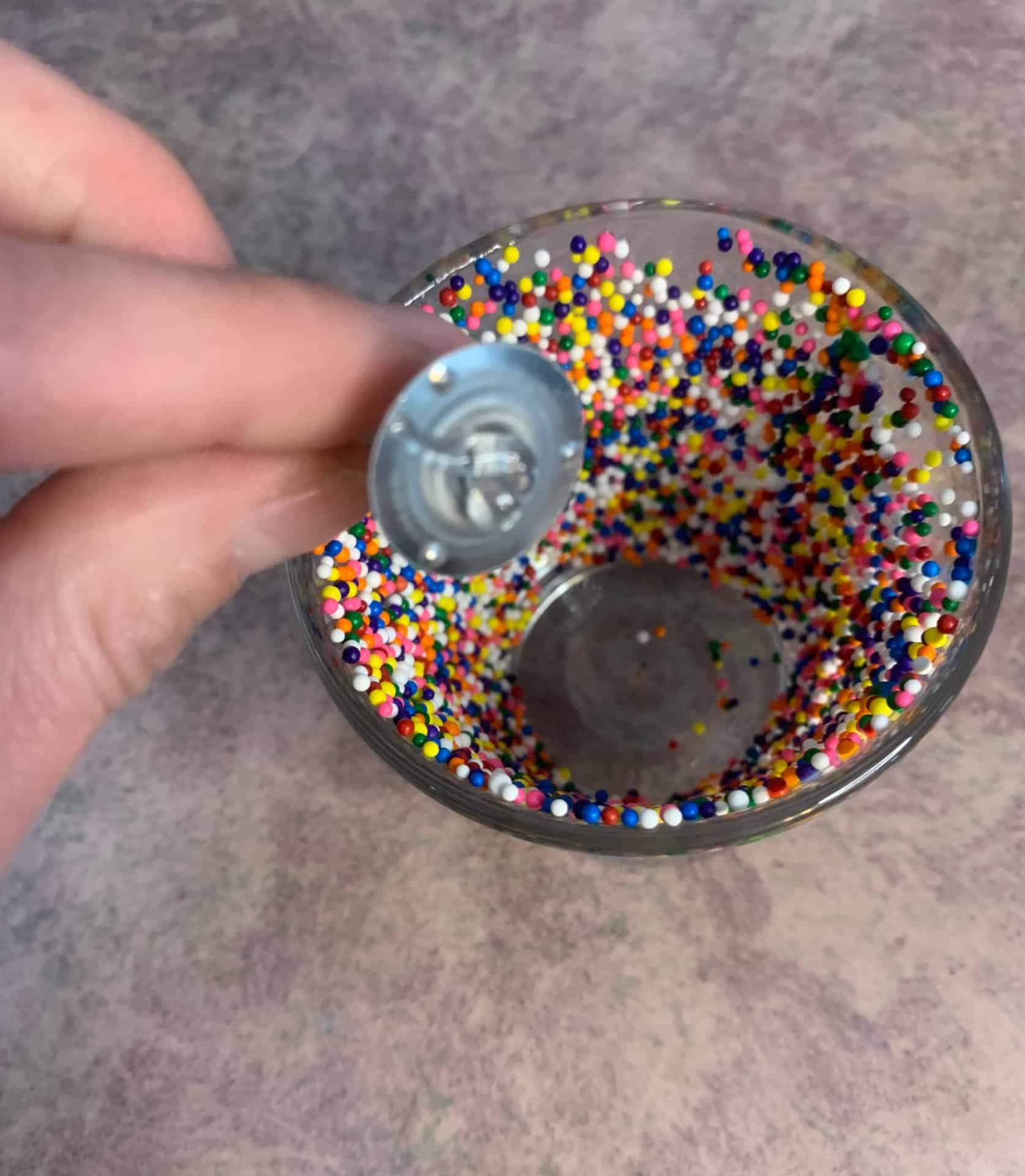 How to make 464 sprinkle candles with sprinkles decoration to the side of  the jar. Easy project 