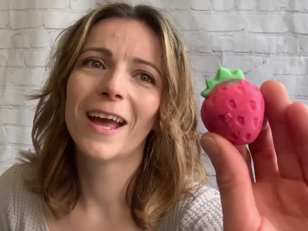 summer rain (jami) holding finished bubble bar