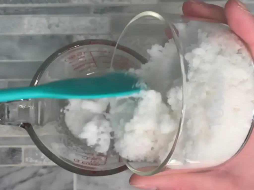 adding salt to liquid ingredients for salt scrub