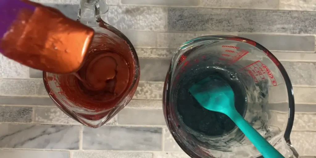 showing melt and pour consistency