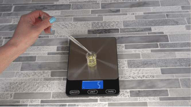 measure fragrance oil