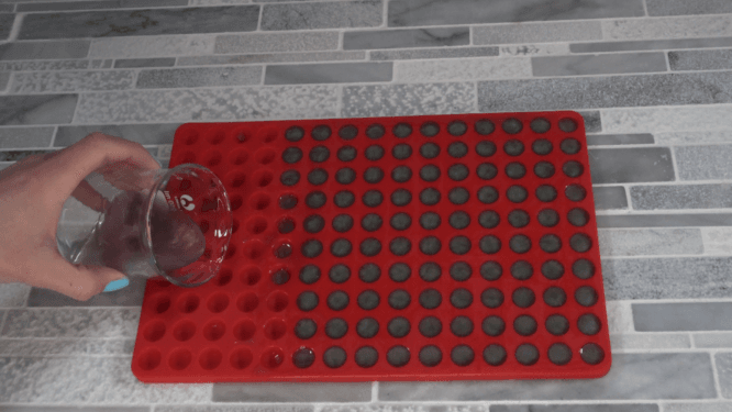 filling mold for lotion dots