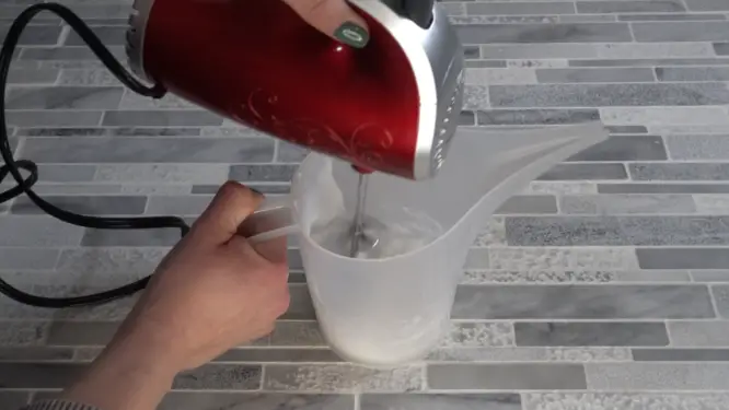 whipping foaming sugar scrub