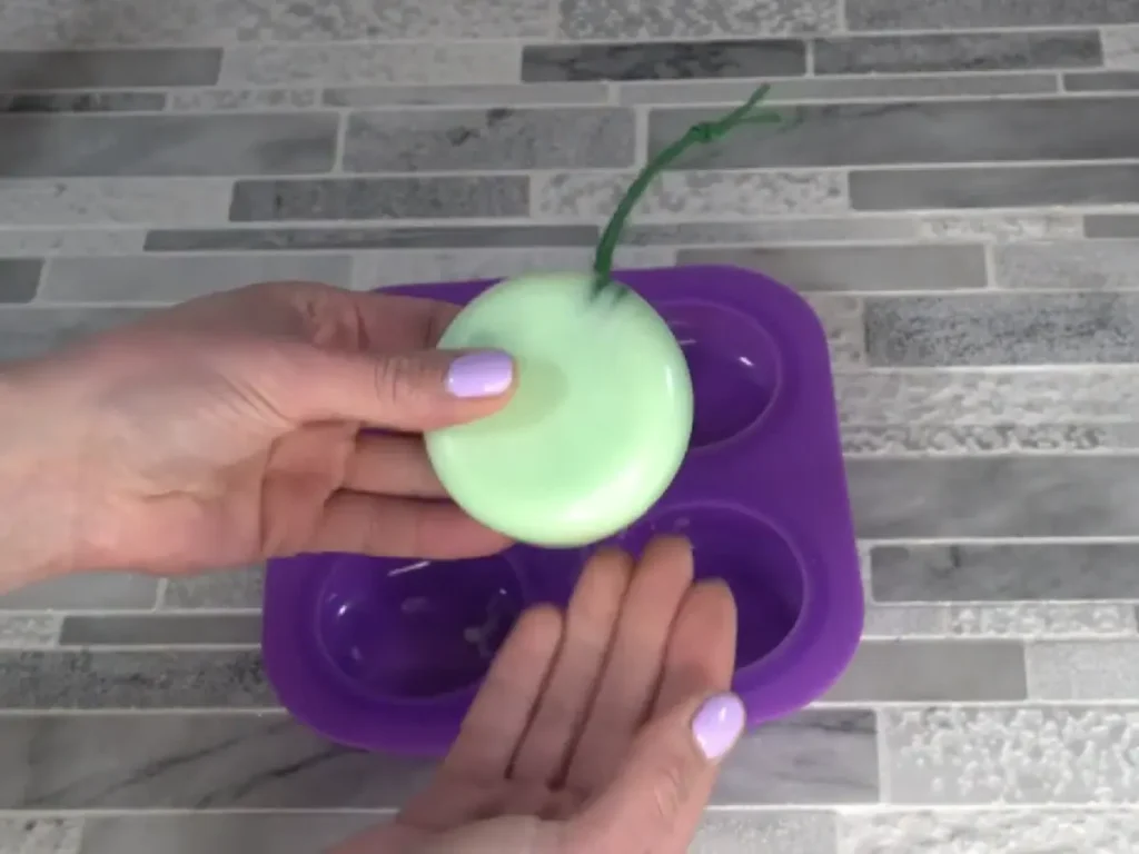 melt and pour luffa soap