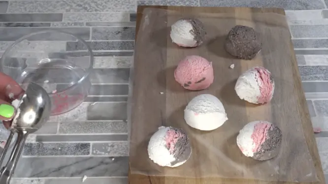 ice cream scoop bubble bar