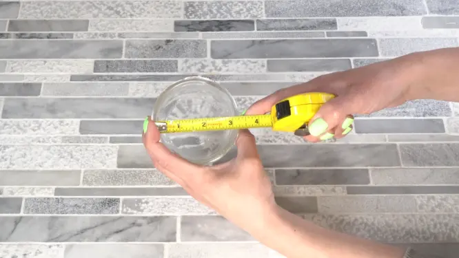 measuring container for candle wick size