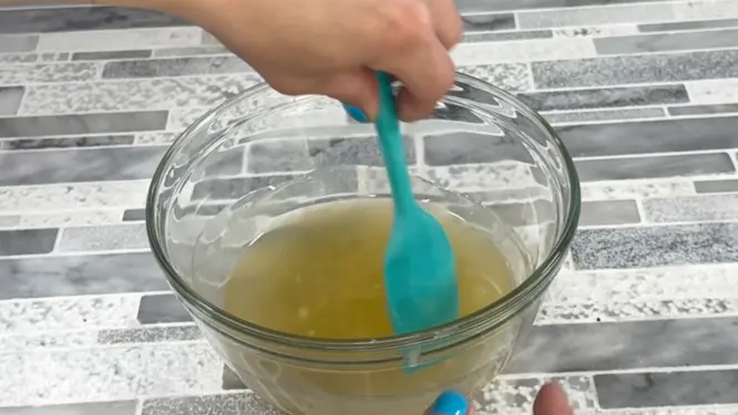 cooling foot cream mixture before whipping