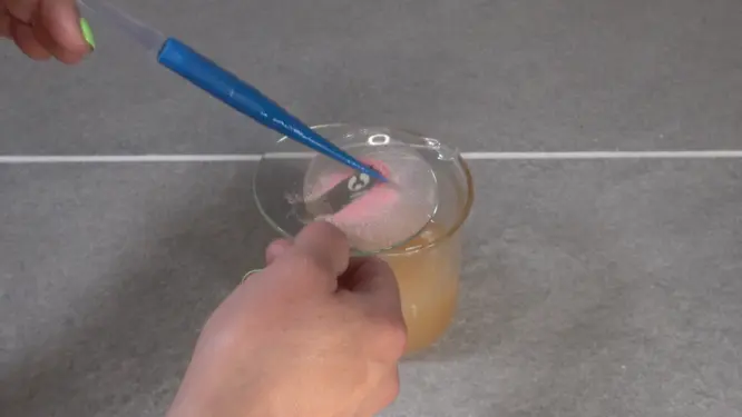 Adding mica powder to a body butter