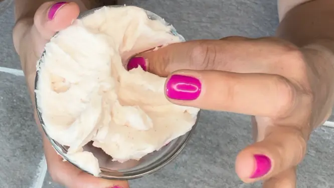 Final consistency of whipped body butter