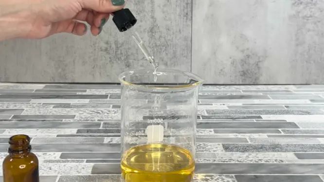 adding vitamin e oil to melted lotion dots