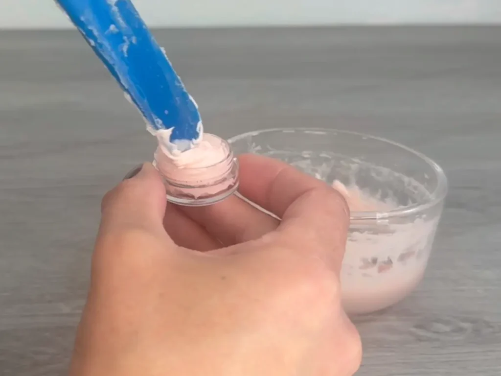 packaging lip mask