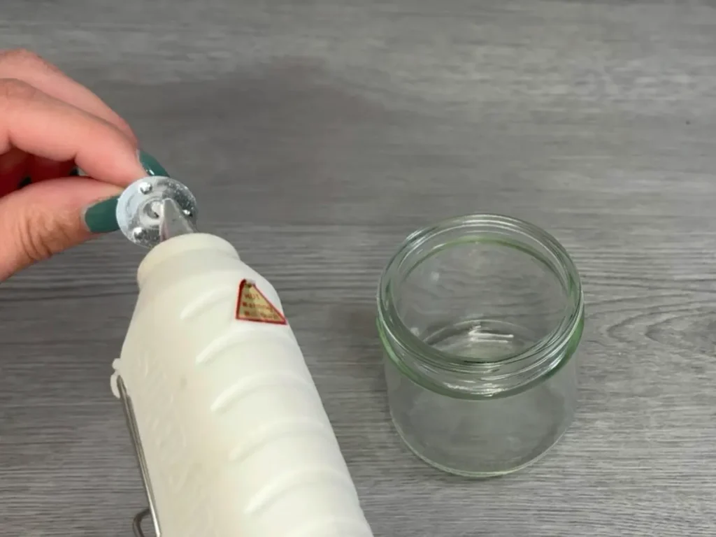 using hot glue gun for wick placement